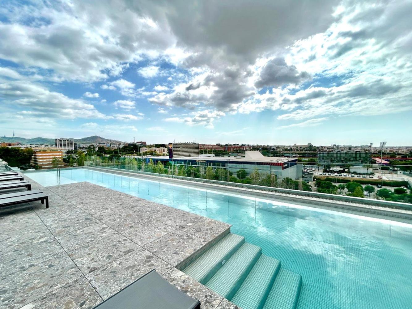 Hotel Sb Win 4 Sup Sant Feliu de Llobregat Bagian luar foto